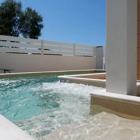 Calypso Luxury Pool&spa Pula
