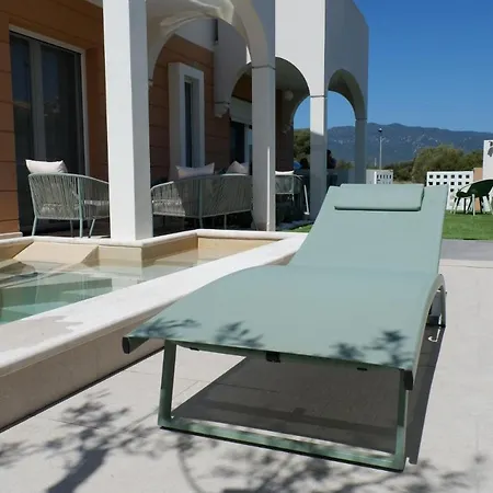 Calypso Luxury Pool&spa Apartment