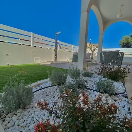 Calypso Luxury Pool&spa Apartment