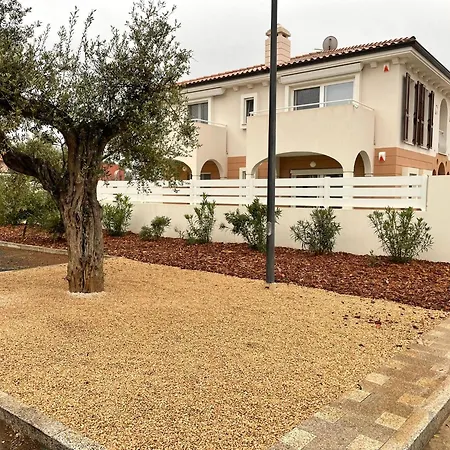 Calypso Luxury Pool&spa Apartment Pula
