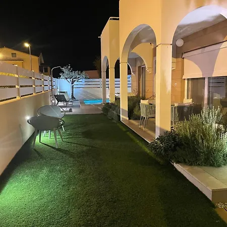 Calypso Luxury Pool&spa Apartment